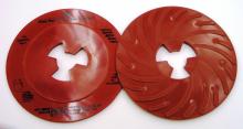 3M 7000028419 - 3M™ Disc Pad Face Plate Ribbed, 80514, red, 7 in x 11/16 in (178 mm x 17.3 mm), extra hard